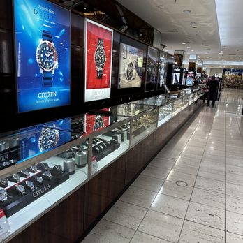 Macy's - Department Stores Near Me - Palo Alto, California