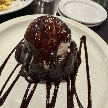 Redwood Grill Los Altos - Chocolate Lava Cake - American Near Me - Los Altos, California