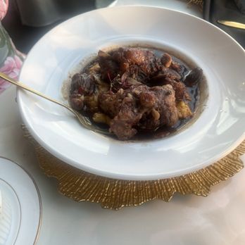 Mahogany River Terrace - Oxtails and grits - Salad Near Me - Memphis, Tennessee Mahogany River Terrace - Oxtails and grits - Salad Near Me - Memphis, Tennessee