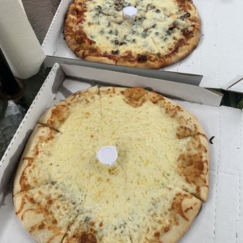 Filippi's Pizza Grotto Santee - Pizza party - Italian Near Me - Santee, California