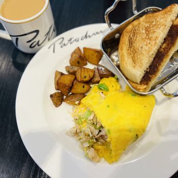 Cafe Patachou - The California Dreamer Omelette, added chicken to it - Breakfast & Brunch Near Me - Indianapolis, Indiana