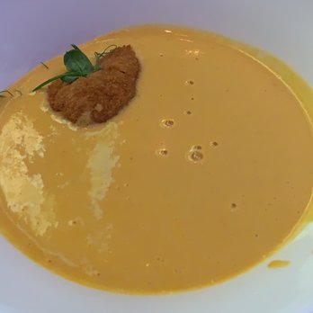 Blue Fin - Classic Maine Lobster Bisque - Sushi Bars Near Me - New York, New York