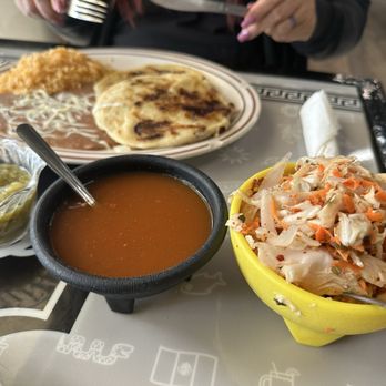Jalapenos Restaurant - Salvadoran Near Me - Fairfield, California