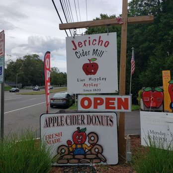 Jericho Cider Mill - Fruits & Veggies Near Me - Jericho, New York