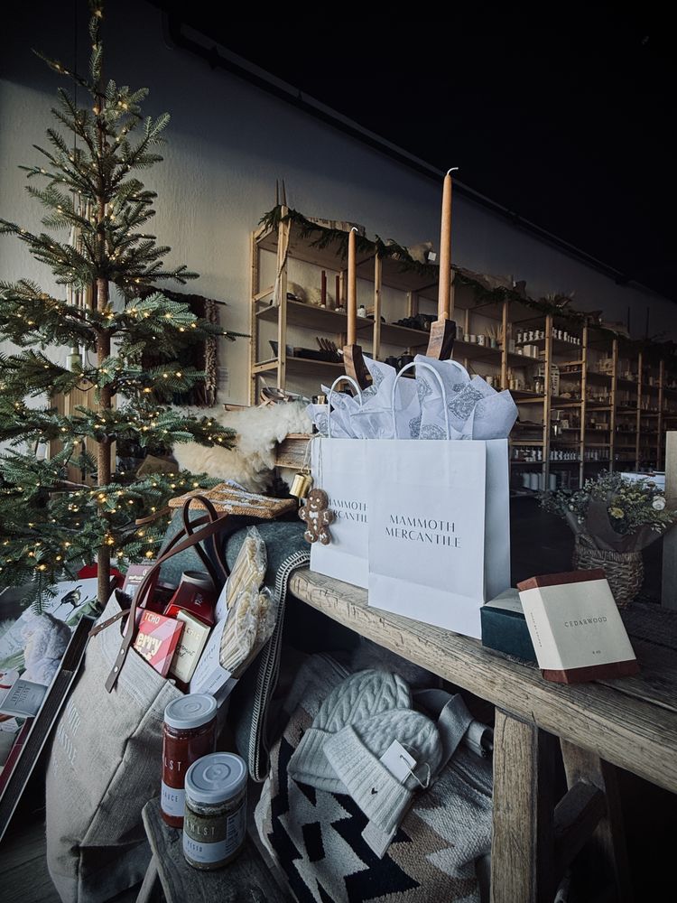 Mammoth Mercantile Logo