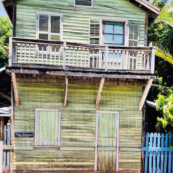 Blue Heaven - Gorgeous patina on the guest house..! - Breakfast & Brunch Near Me - Key West, Florida