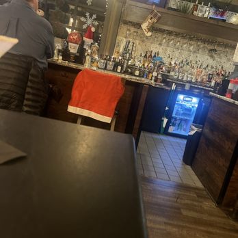 Major Biddles - Ambiance - American Near Me - Wyandotte, Michigan