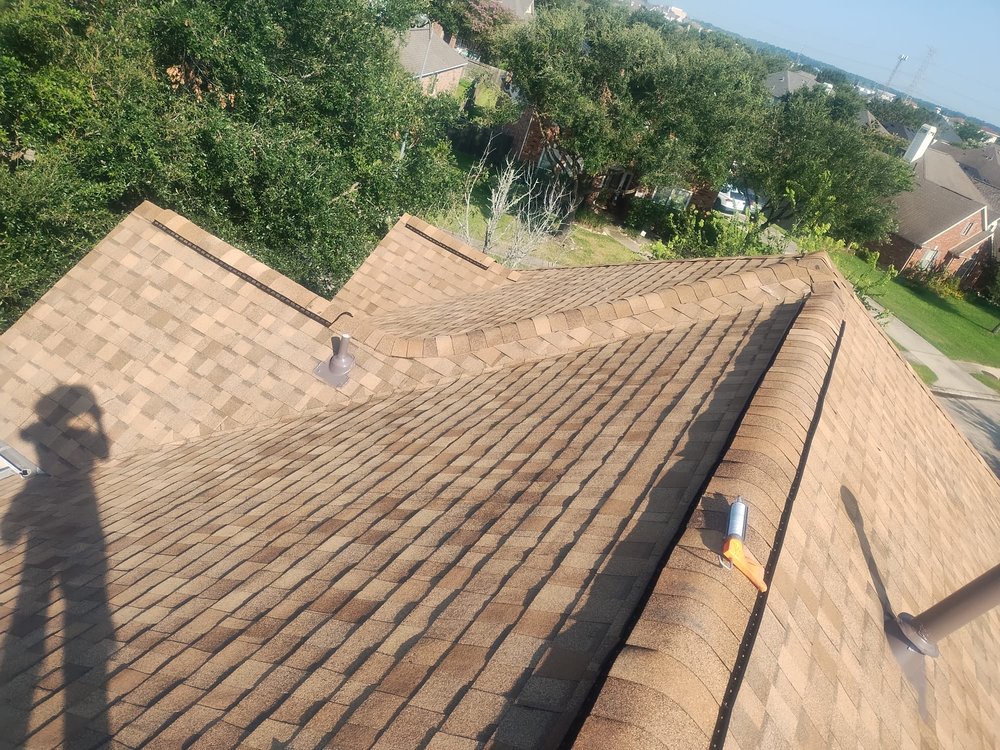 Slide of Inestroza Roofing & Construction