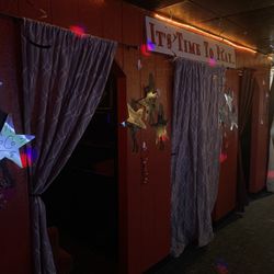 Road House Strip Club - Private rooms