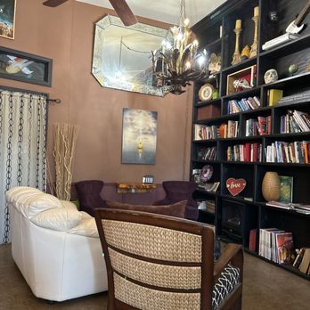 Catfish Coffee House - Sitting area - Breakfast & Brunch Near Me - Clearlake, California