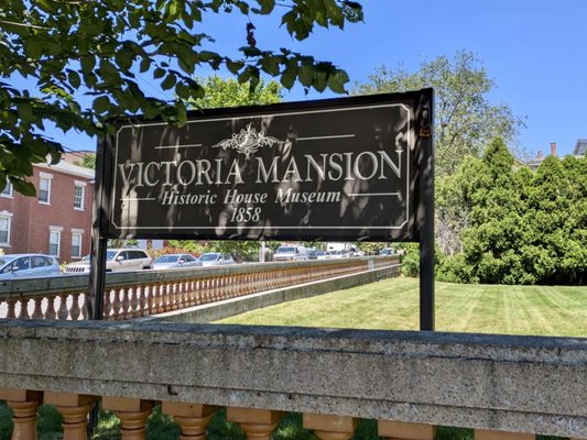 Victoria Mansion by null