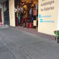 Enhuaráchate - Me gusta mucho su display.  Los precios están muy bien