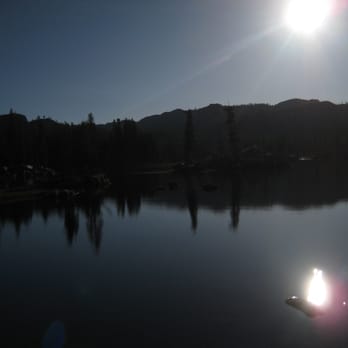 Emigrant Wilderness - Sunrise over Bear Lake - Parks Near Me - Pinecrest, California