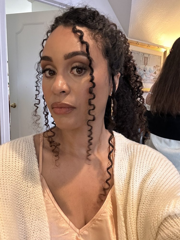 Carlos the Beautician Logo