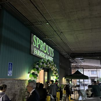Sprouts Farmers Market - Grocery Near Me - San Leandro, California