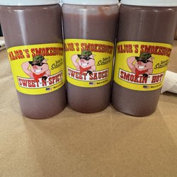 Major's Smokehouse - Choices of BBQ sauces