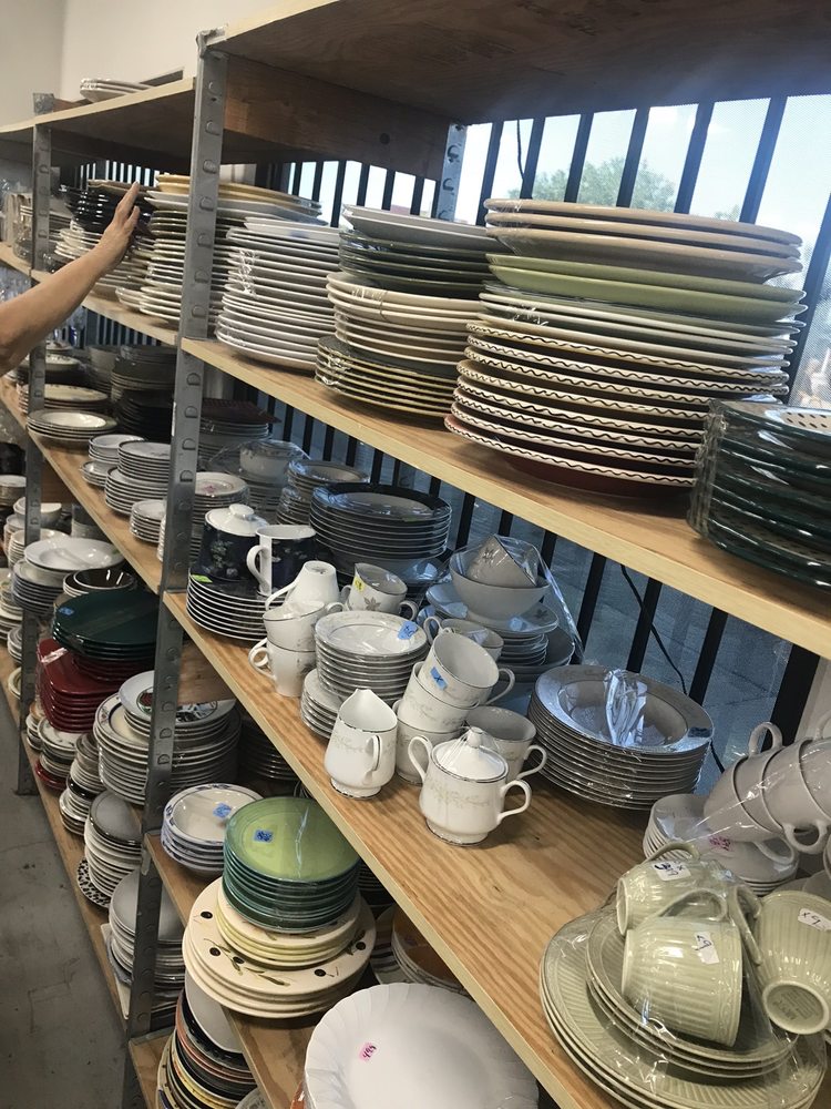 VALLEY THRIFT CENTER Updated October 2024 10 Reviews 516 N Chestnut Ave, Fresno