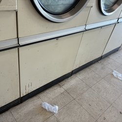Coin Wash - Dirty dryers