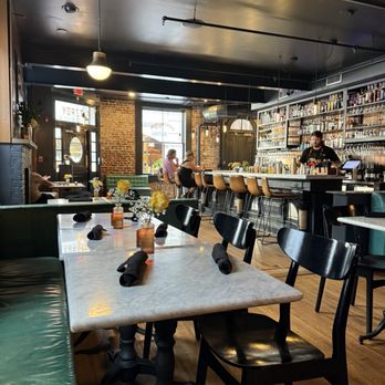 The Fitzroy - Gastropubs Near Me - Savannah, Georgia