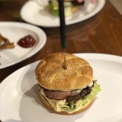 Burger Addict - The Pastrawesome