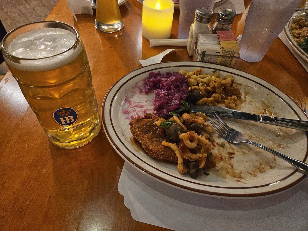 Helga's German Restaurant & Deli