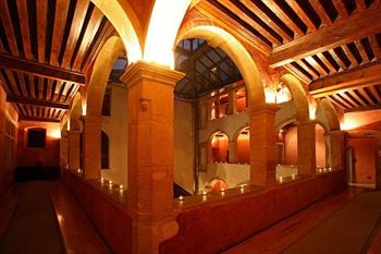 Cour des Loges Lyon, A Radisson Collection Hotel by null