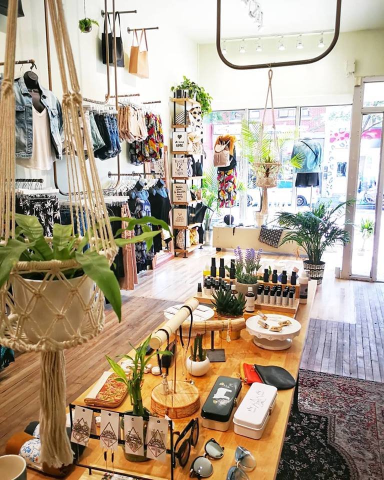 ANANAS & BANANAS Updated September 2024 1829 Avenue MontRoyal E, Montréal, Quebec Women's