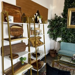 Brie & Bartlett - Cute sitting area