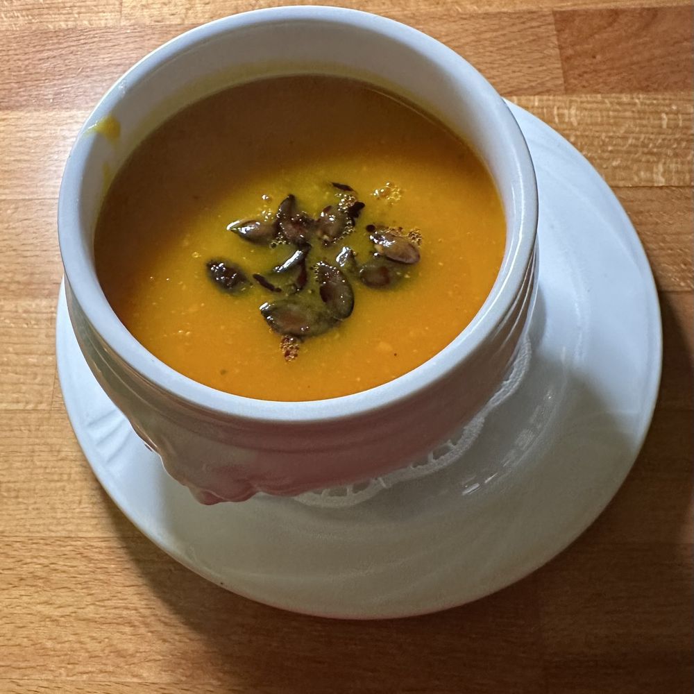 Tannenburg - Kürbiscremesuppe - German Near Me - Taunusstein, HE