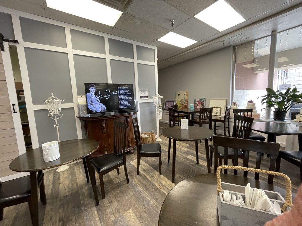 THE PASTRY GARDEN 100 Photos & 89 Reviews 2600 South Rd