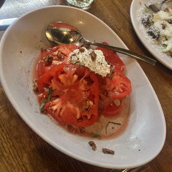 HATTAWAY'S - Frog Hollow Tomato Salad - Southern Near Me - Walla Walla, Washington