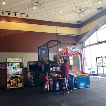 GQT Brownsburg 8 GDX - Cinema Near Me - Brownsburg, Indiana
