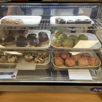Beard Papa’s - Patisserie case - Bakeries Near Me - Clovis, California Beard Papa’s - Patisserie case - Bakeries Near Me - Clovis, California