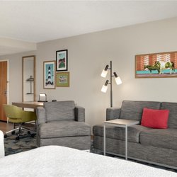 Hampton Inn & Suites Chincoteague-Waterfront - Guest room