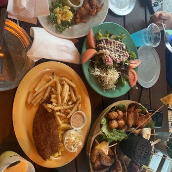 Duffy's Love Shack - Almost no room left! Ate all the seafood and more. Also had a couple drinkies too. Yum! - Music Venues Near Me - St. Thomas, Virgin Islands