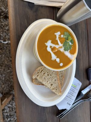 Minto Island Growers by null