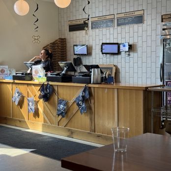 Pinthouse Pizza - This is where you placed your order - Brewpubs Near Me - Round Rock, Texas