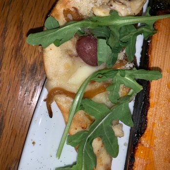 California Pizza Kitchen - Daddy's choice of item for today's lunch. Chicken flatbread w/grapes. - Pizza Near Me - Aiea, Hawaii California Pizza Kitchen - Daddy's choice of item for today's lunch. Chicken flatbread w/grapes. - Pizza Near Me - Aiea, Hawaii