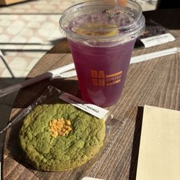 Butterfly Pea Frizz and Pandan Cookie