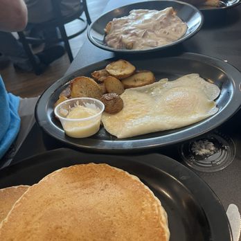Spring Mlls Diner - Short stack pancakes, eggs, home fries, chopped beef gravy over toast - Diners Near Me - Martinsburg, West Virginia Spring Mlls Diner - Short stack pancakes, eggs, home fries, chopped beef gravy over toast - Diners Near Me - Martinsburg, West Virginia