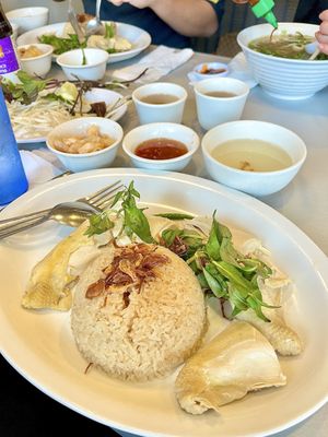 Cơm Tấm Thiên Hương by null