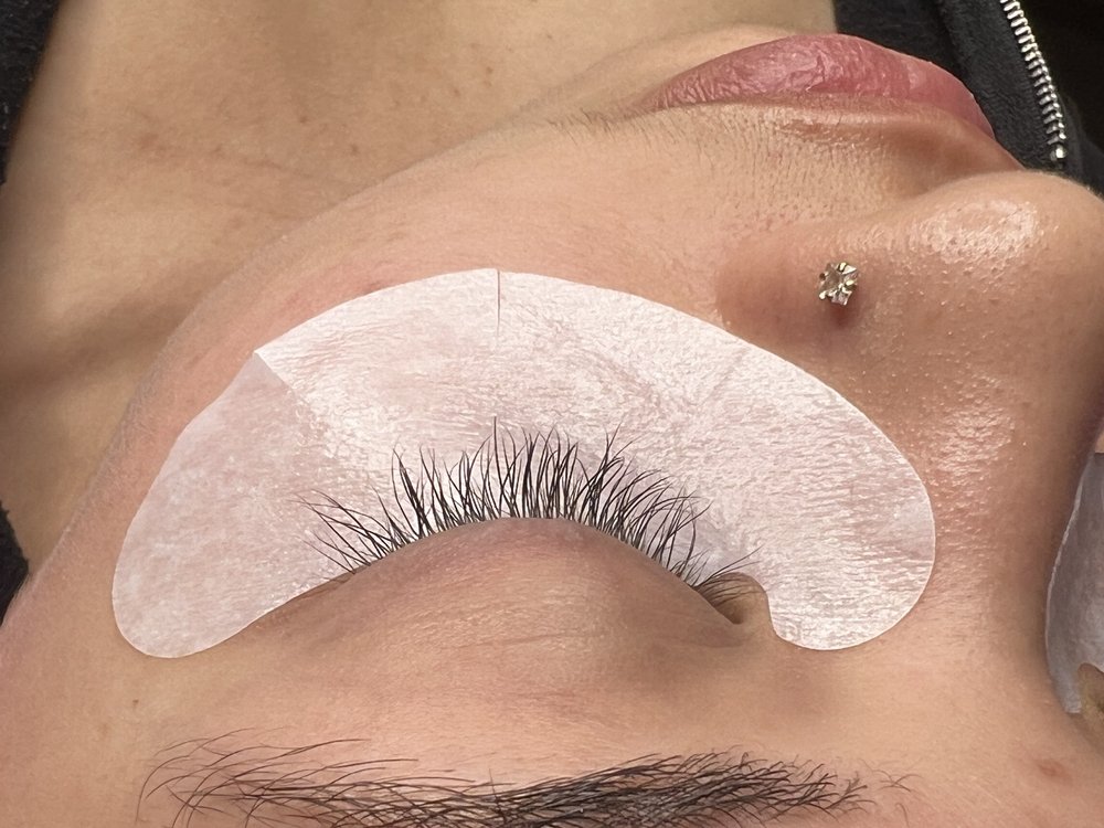 Amazing Lash Studio Logo