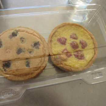 Europane - Blueberry and Raspberry tarts, frangipane style, decent, a bit dry and pricey. - Bakeries Near Me - Pasadena, California
