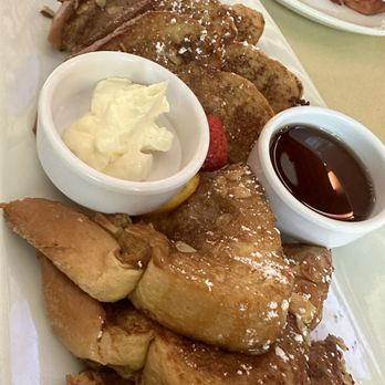 Brix Tavern - Pearl District - French toast - Sports Bars Near Me - Portland, Oregon
