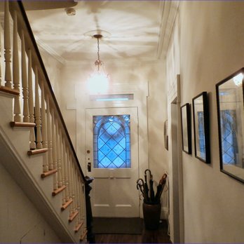 The Marilyn Monroe Mansion - Main hallway on ground floor. - Vacation Rentals Near Me - Hudson, New York The Marilyn Monroe Mansion - Main hallway on ground floor. - Vacation Rentals Near Me - Hudson, New York