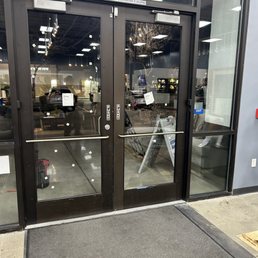 Exterior outside entrance of Vista Glass & Windows - Commercial doors glass replacement Exterior outside entrance of Vista Glass & Windows - Commercial doors glass replacement