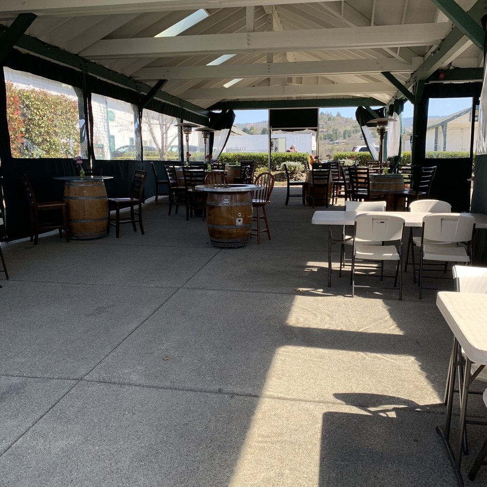 RoxyAnn Winery - Nice covered area to relax. - Wineries Near Me - Medford, Oregon RoxyAnn Winery - Nice covered area to relax. - Wineries Near Me - Medford, Oregon