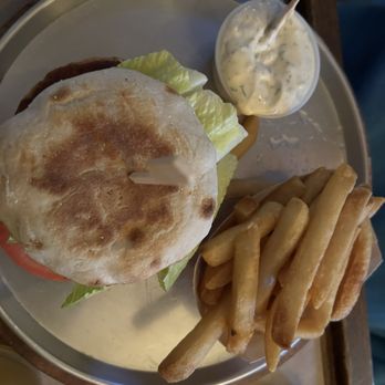 Doug's pretty good pub - Salmon burger - Bars Near Me - Cold Spring, New York