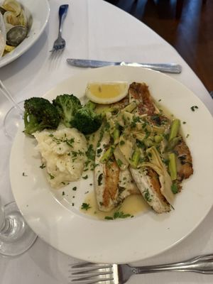 Lenny's North Seafood & Steakhouse by null