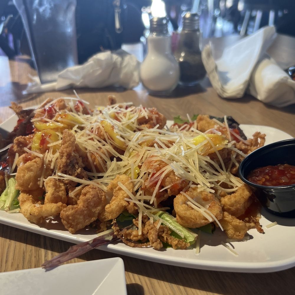 Beaches Daytona - Calamari! Must have!!! - New American Near Me - Daytona Beach, Florida